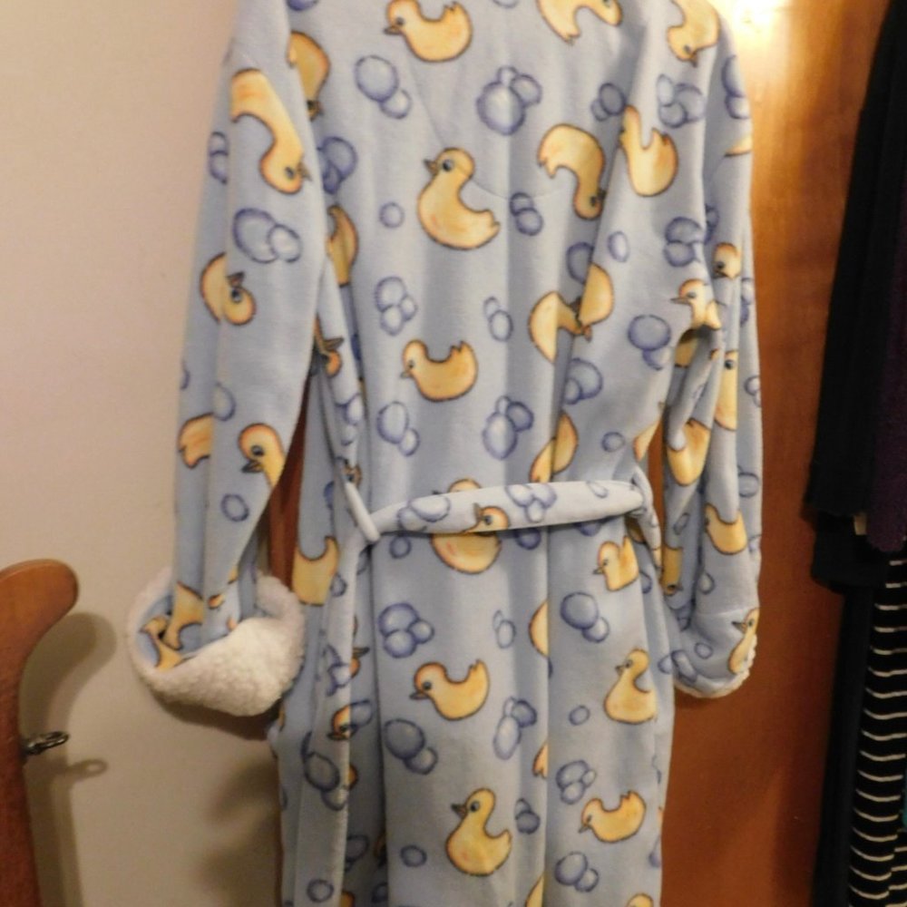 Fuzzy Robe Rubber Ducky Size Medium - Picture 5 of 5